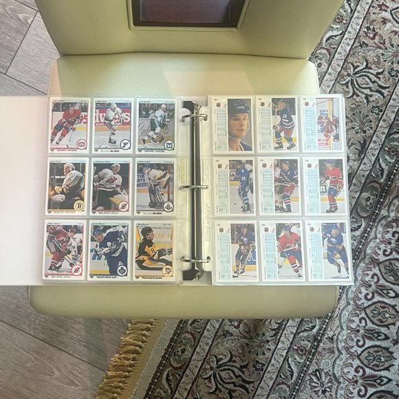 1990-1991 Upper Deck NHL Hockey Card Set! - Picture 8 of 16
